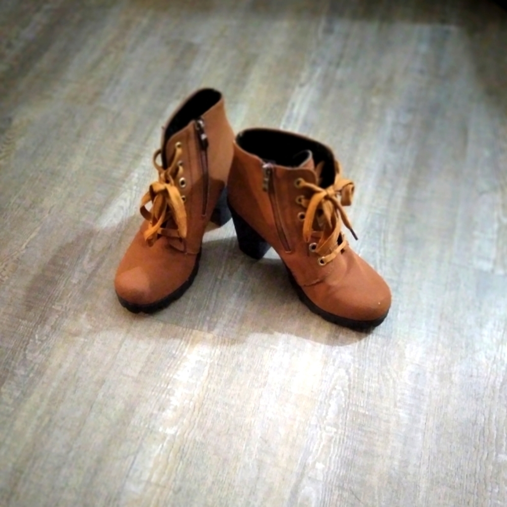 Apricot Boots